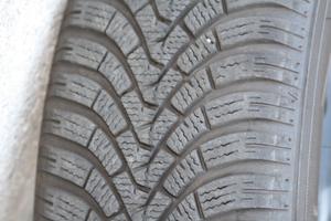 Treno completo di cerchi e gomme