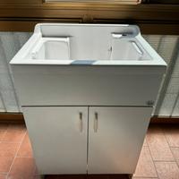 Mobile Lavabo capiente con rubinetteria