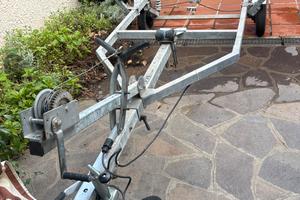 Carrello stradale nautico per gommoni ecc.
