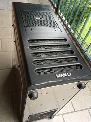 Lian Li PC-7FN ATX Mid Tower Case