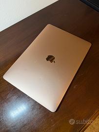 MacBook Air 13” 2020 — i5 / 16GB RAM / 1TB SSD