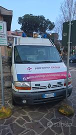 AMBULANZA RENAULT MASTER 2001