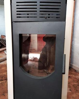 Stuffa pellet potente 16 kw