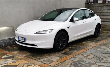 1 Mese euro 990 / km 3000