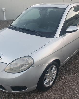 Lancia y 1.1 metano full optional 1° proprietario