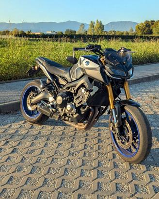 Yamaha MT-09 SP 2018 – 45.000 km, scarico roads