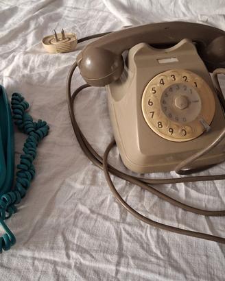 Coppia di telefoni vintage