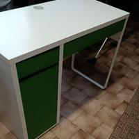 Scrivania MICKE IKEA