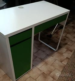 Scrivania MICKE IKEA