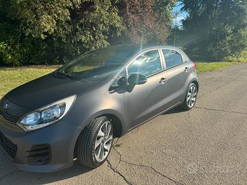 Kia Rio 1.4 Crdi High Tech OK NEOPATENTATI