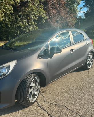 Kia Rio 1.4 Crdi High Tech OK NEOPATENTATI