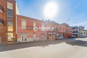 Semindipendente con ampio cortile a Pirri