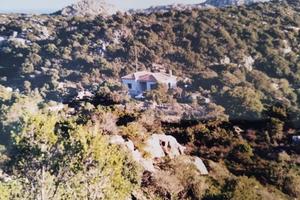 Terreno 1500mq,casa 180mq