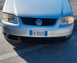 VOLKSWAGEN Touran - 2006