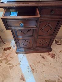 Mobile in noce per ingresso