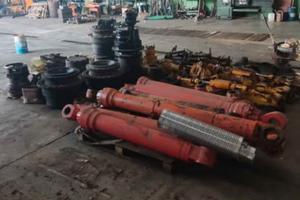 Stock ricambi movimento terra