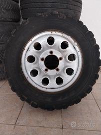 Suzuki Samurai cerchi e gomme