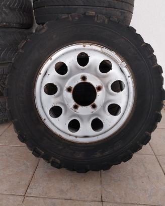 Suzuki Samurai cerchi e gomme