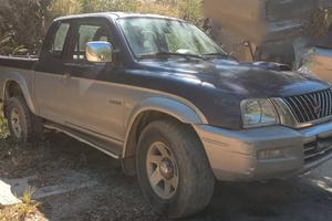 Mitsubishi L200 anno 2001  