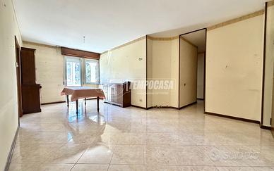 Appartamento Ristrutturato al 2° Piano con Ascenso