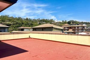 Acicatena La Rupe ultimo piano con terrazza e gara