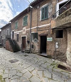2 LOCALI A LATERA