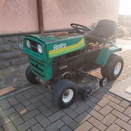 trattorino taglia erba 