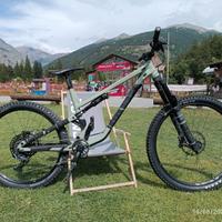 BICI ENDURO COMMENCALE META SX 2022 MULLET 29/27,5
