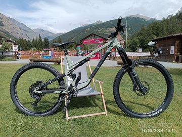 BICI ENDURO COMMENCALE META SX 2022 MULLET 29/27,5
