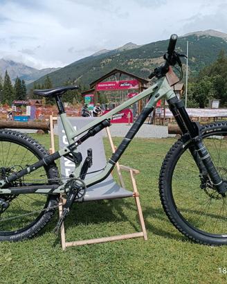 BICI ENDURO COMMENCALE META SX 2022 MULLET 29/27,5