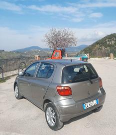 TOYOTA Yaris 1.0i 16V cat Benzina 5 porte