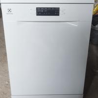 Lavastoviglie Electrolux Libera il istallazione 