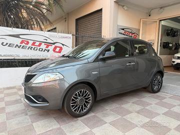 Lancia Ypsilon 1.2 69 CV 5 porte Gold