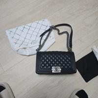 Chanel le boy
