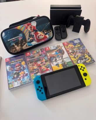 Nintendo Switch + 4 Giochi + Custodia