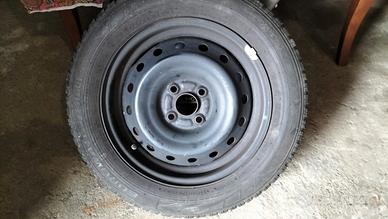 Pneumatici invernali Falken Eurowinter 175/65R15 