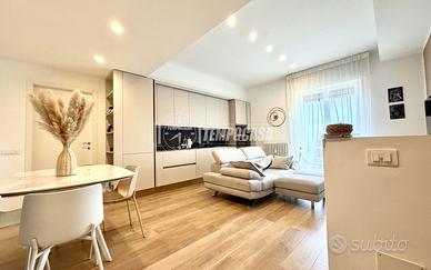 SPLENDIDO 3 LOCALI COMPLETAMENTE RISTRUTTURATO!