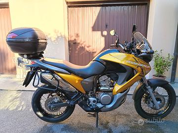 Honda Transalp XL 700 - 2008