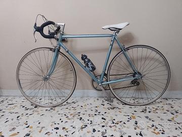 Bicicletta da corsa vintage 