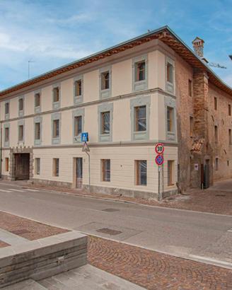 ESCLUSIVO ATTICO DI 168 MQ IN NUOVISSIMO RESIDE...