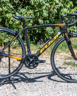 Bici da strada in carbonio, Shimano 105