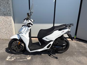 voge sr16