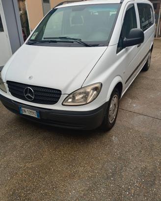 Autocarro vito mixto 111