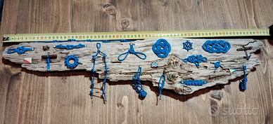 quadro con nodi marinari su tavola