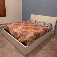 Letto matrimoniale a contenitore 