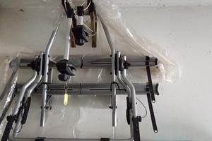 Portabici posteriore per auto thule