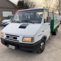 Iveco Daily 35-10 Cassone fisso con Gru