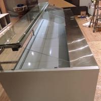 vetrina frigo e banco frigo per alimentari