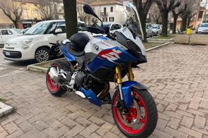 BMW XR 900 F