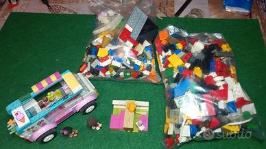 lego mattoncini vari + furgoncino gelati